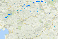 Podrobna radarska slika padavin nad Slovenijo z zemljevidom.